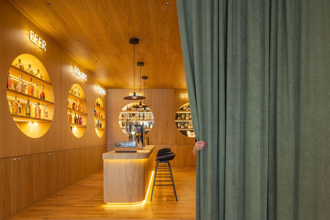 The tasting bar